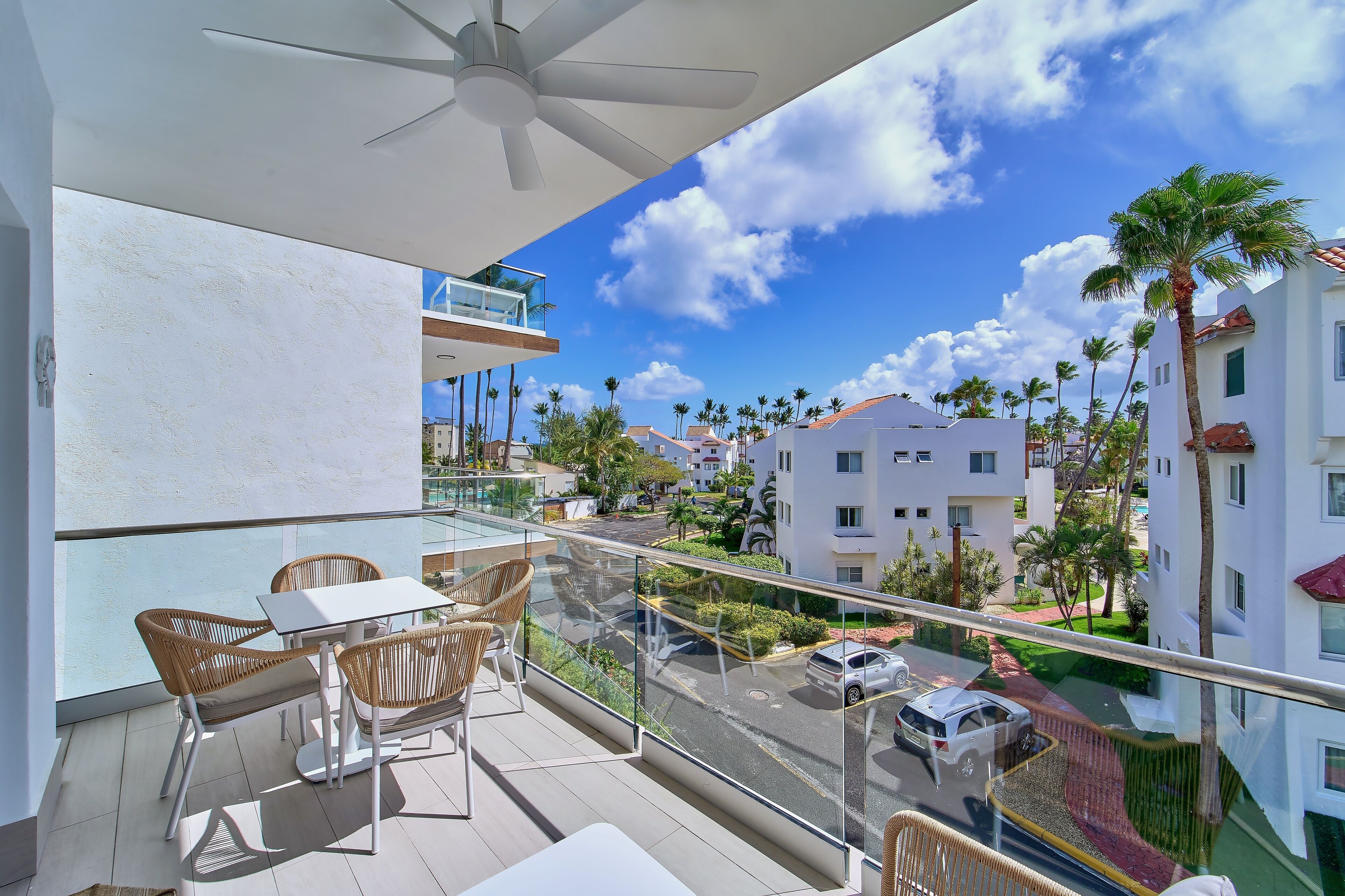 华丽公寓, 阳台, 部分海洋景观 | 露台