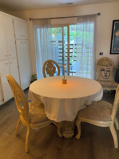 Geyserville Getaway Retreat   30 day minimum