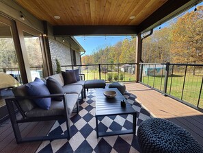 Property grounds - The Grange · Heated Pool, Gym, Fire Pit, Hot tub (Asheville)