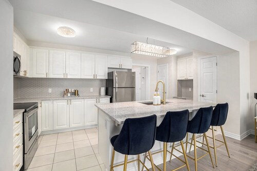 3 bedroom 2.5 Bath house- Short-term