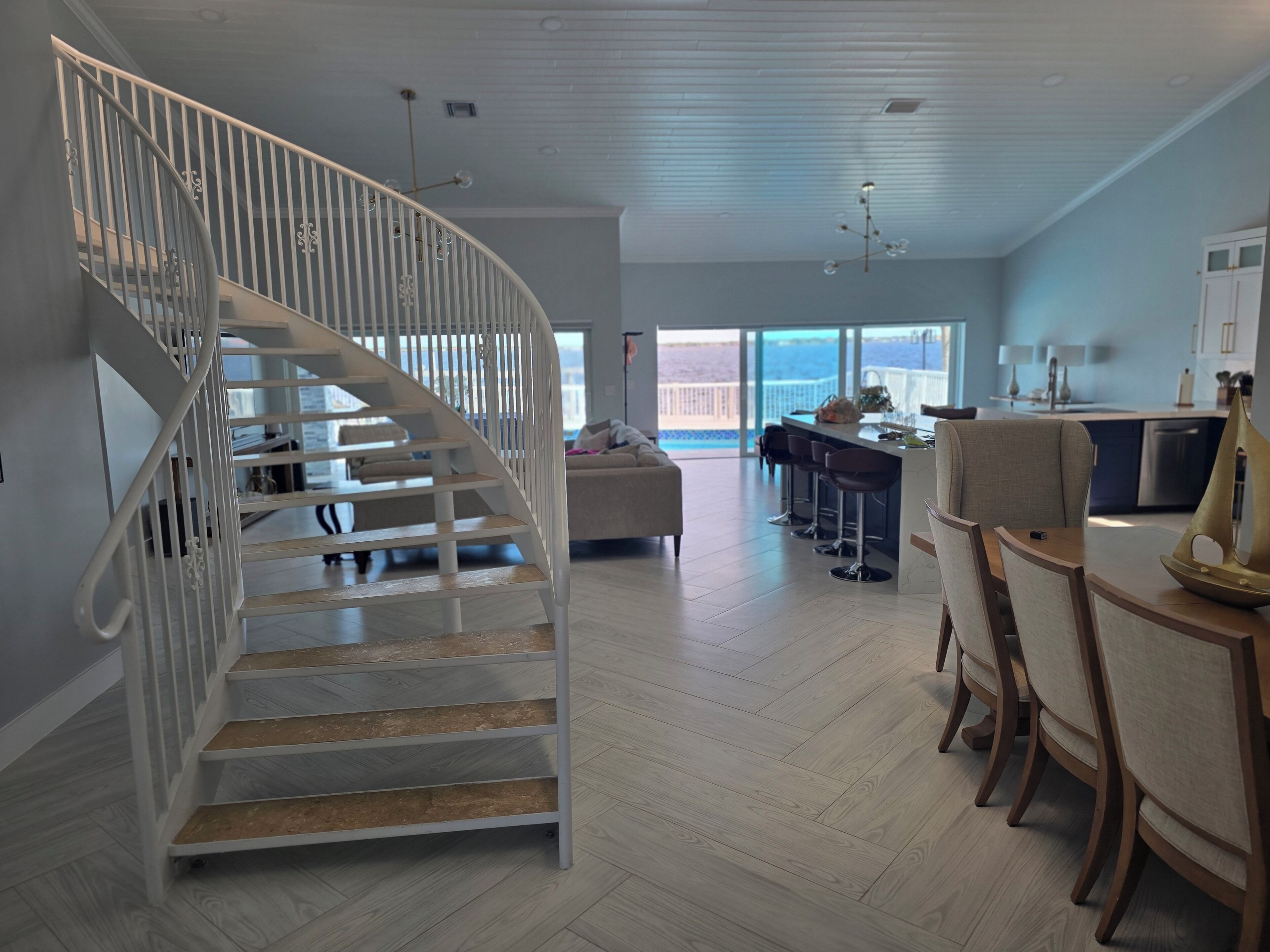 Escape To Paradise At This Waterfront Luxury Home! - Fort Myers, FL