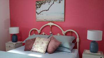 2 bedrooms, desk, iron/ironing board, travel crib