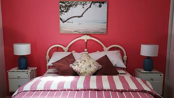 2 bedrooms, desk, iron/ironing board, travel crib