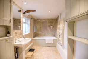 Hair dryer - Wayside Cottage, Dennington (Suffolk)
