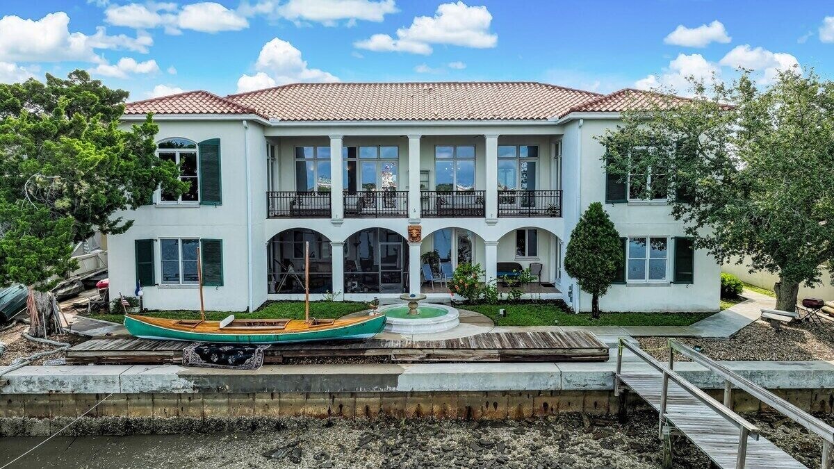 Photo 60 of Lions View+Bridge Tender|Waterfront|5-min walk DTN