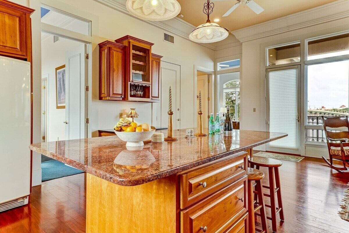 Photo 40 of Lions View+Bridge Tender|Waterfront|5-min walk DTN