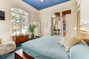 5 bedrooms, free WiFi, bed sheets