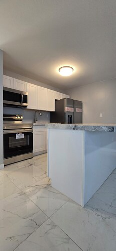 SOLD - NO LONGER AVAILABLE Serene Canal home in the Heart of the Keys