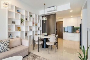 Luksushuoneisto, 3 makuuhuonetta, parveke, kaupunkinäköala | Terassi/patio