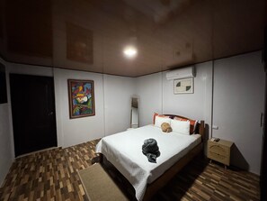 Bügeleisen/Bügelbrett, WLAN, Bettwäsche