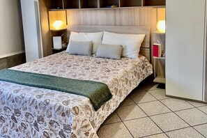 1 habitación, wifi y ropa de cama