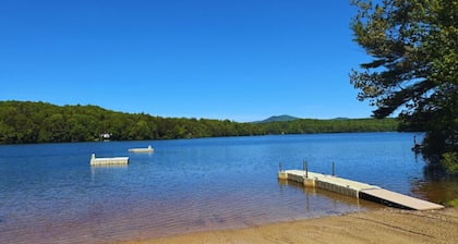 Cozy Cabin near Tuftonboro & Lake Winnipesaukee