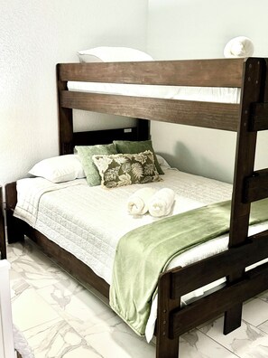 3 bedrooms, iron/ironing board, free WiFi, bed sheets