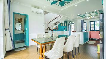 Luxury Villa, Garden View | Living area | 55-inch LED TV with cable channels, streaming services