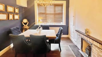 House | Tempat makan