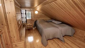 1 bedroom, travel crib