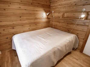 1 quarto, berço de viagem