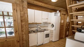 Frigorifero, microonde, lavastoviglie, pentole/stoviglie/utensili