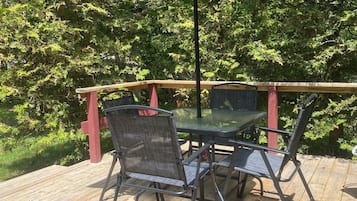 Superior Apartment, Kitchen, Pool View | Terrace/patio