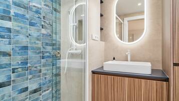 Shower, towels