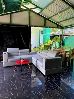 Exterior - H ET L (Colorado)