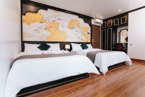 Minibar, bureau, chambres insonorisées, fer et planche à repasser