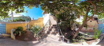 Spacious 6-bedroom house in brilliant Serrano Belo Horizonte with WiFi