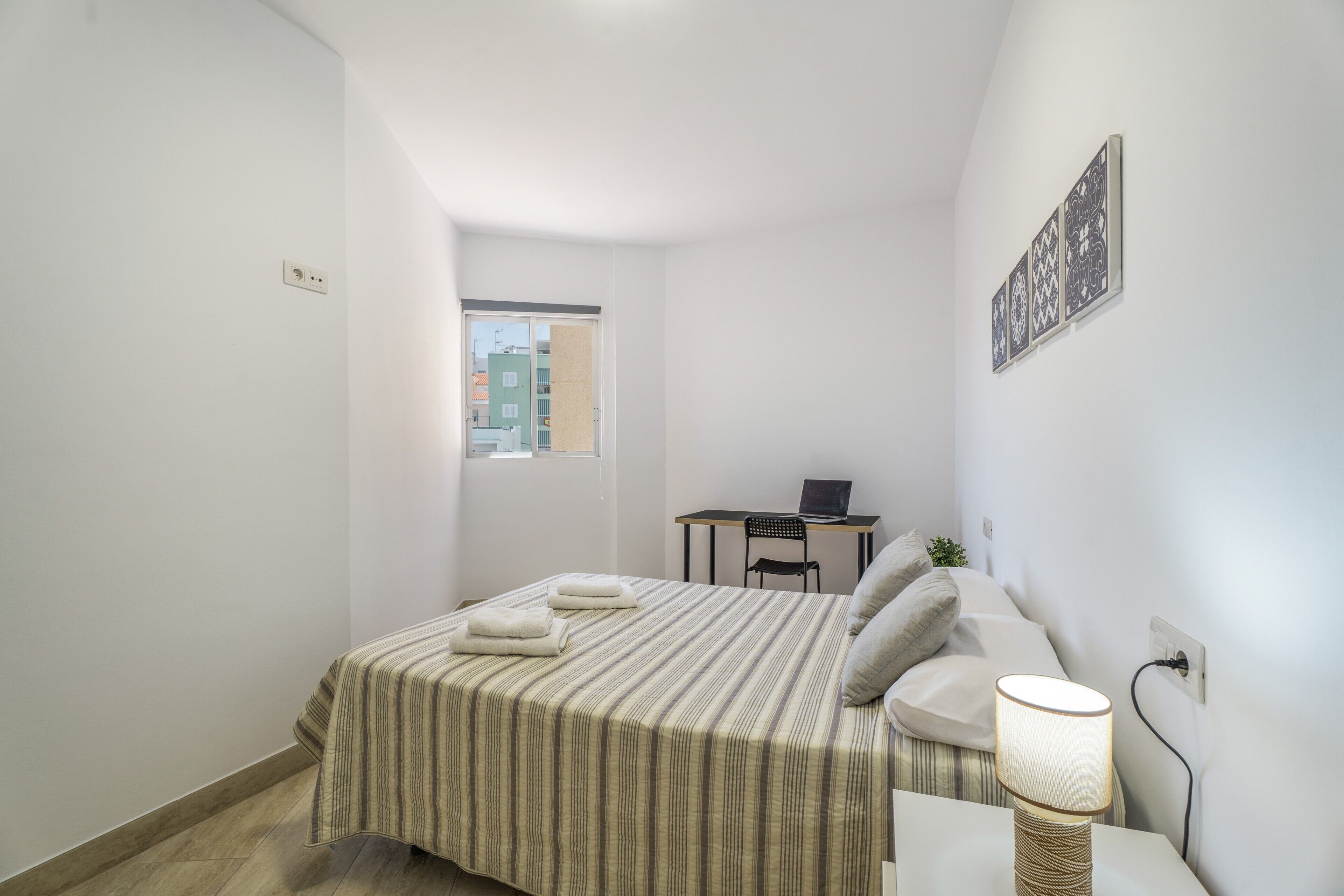 3 chambres, Wi-Fi gratuit, draps fournis