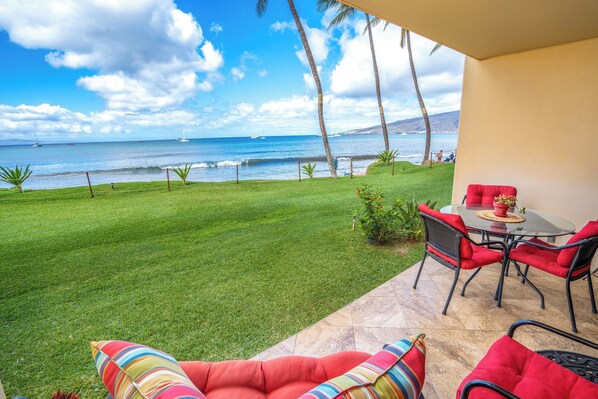 屋外ダイニングエリア