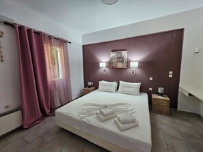 1 bedroom, iron/ironing board, WiFi, bed sheets