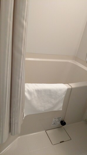 Standard-Einzelzimmer | Badezimmerausstattung