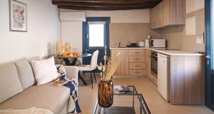 A Charming Self-Contained Suite Overlooking a Tranquil Courtyard