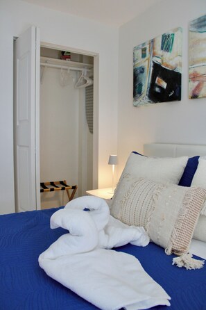 1 bedroom, iron/ironing board, travel crib, WiFi - Charming 1 BR-1BH Studio with free WiFi and AC Easy Access to PBI & I-95 (West Palm Beach)