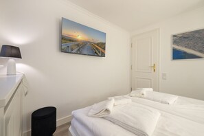 3 bedrooms, iron/ironing board, WiFi, bed sheets - An der Seedüne, App. Carpe diem - "Relax in our vacation apartment at (Unknown)