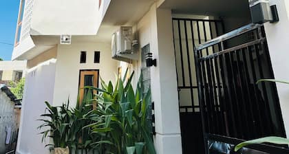 Cozy studio in Mataram - Fast WiFi