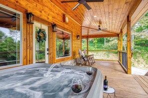 Outdoor spa tub - Title Smoky Mist Ridge – Hot Tub, Views, Game Loft | Gatlinburg Cabin Near Park (Gatlinburg)