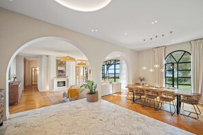 Dining - Villa Grand Largue (Cannes)