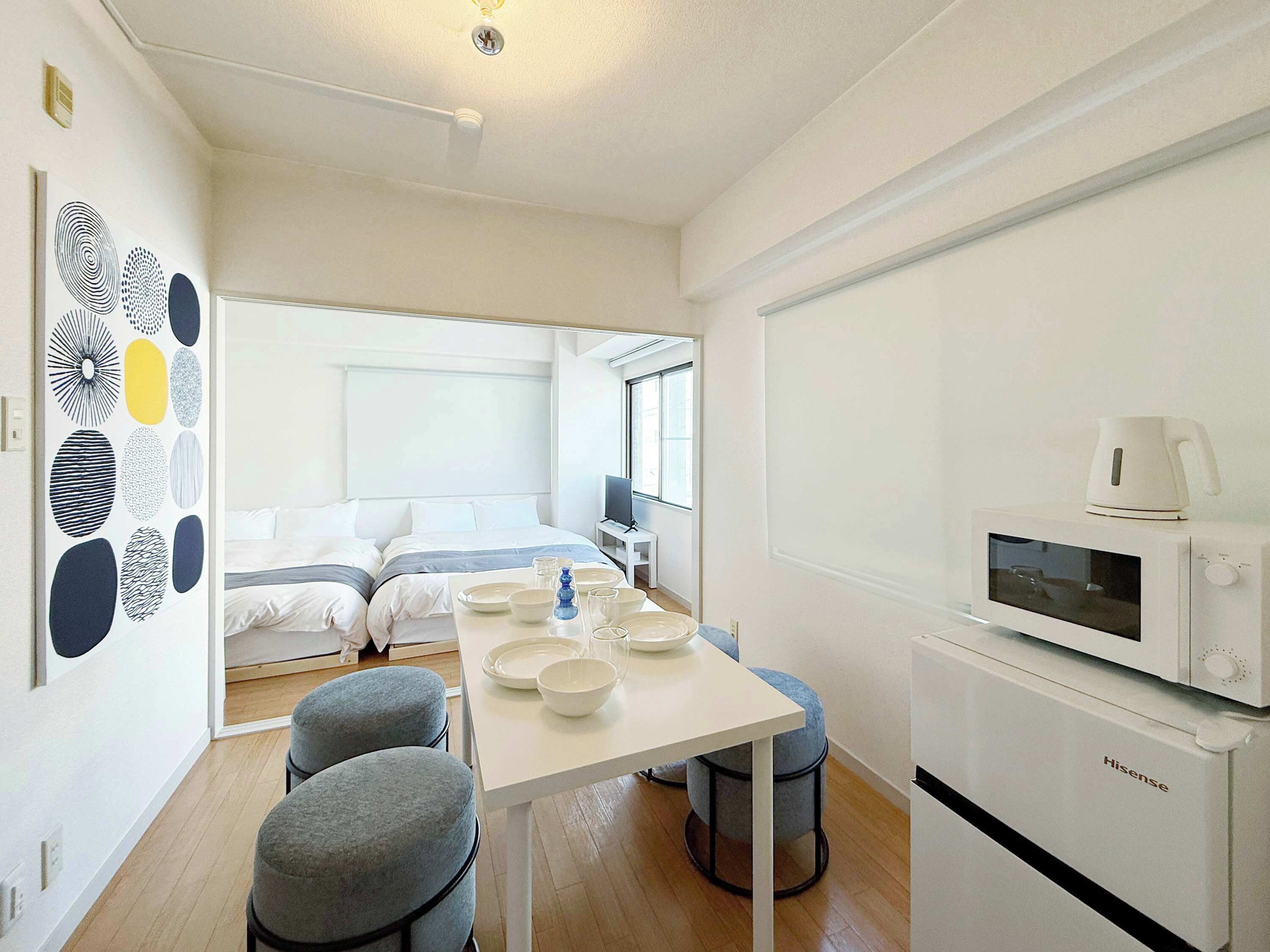 1 dormitori, planxa i posts de planxar, wifi i roba de llit 