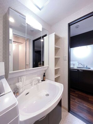 Een douche, een haardroger