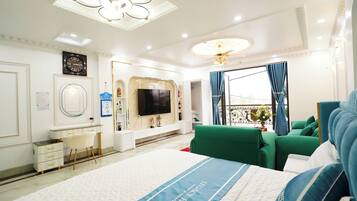 Suite, Stadtblick | Schallisolierte Zimmer, kostenloses WLAN