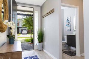 Interior - Dream Stay Near Magic of Disney 4BD with Pool and BBQ (Kissimmee)