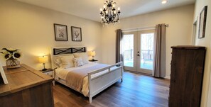 4 bedrooms, iron/ironing board, free WiFi, bed sheets - Shenandoah Gables Riverfront seclusion (Shenandoah)