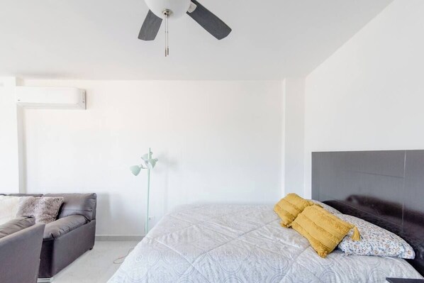 1 bedroom, WiFi, bed sheets - Charming studio (safe and cozy) (San José del Cabo)