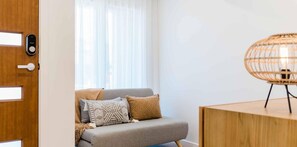 Téléviseur connecté, foyer, jeux vidéo