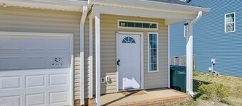 6 Mi to PNC Music Pavilion: Concord Townhome