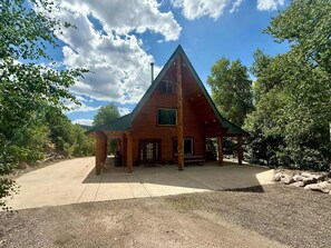 Exterior - Evy's Cabin, 2 miles to snowmobiling (Heber City)