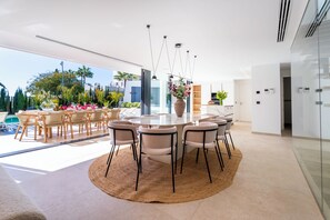 Outdoor dining - Villa La Moderne by Vacation Marbella (Artola)