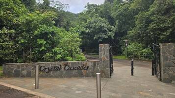 Enceinte de lâhĂ©bergement