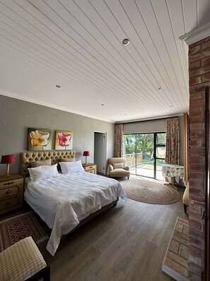 2 bedrooms, iron/ironing board, bed sheets