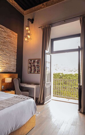 1 makuuhuone, työpöytä, silitysrauta/-lauta, Wi-Fi